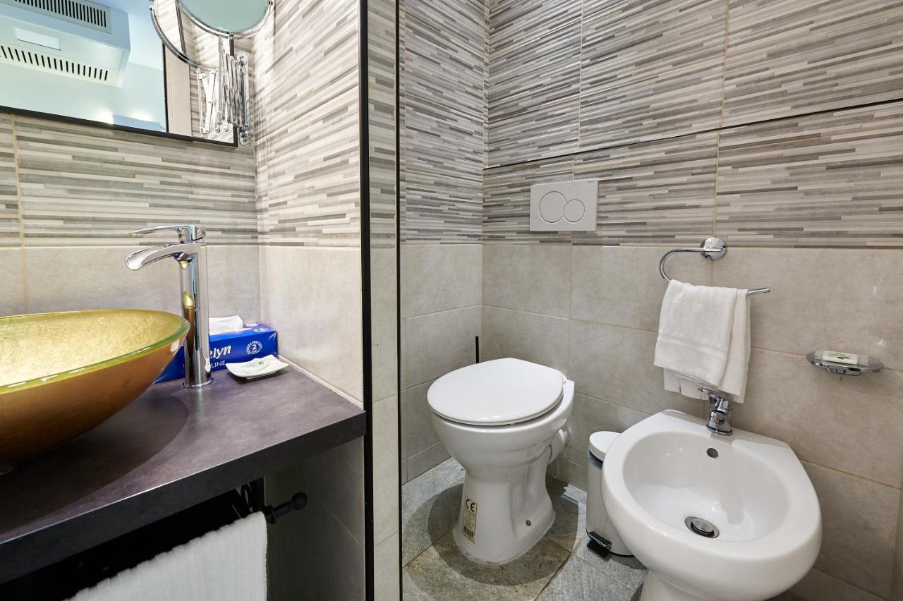 Room 230 Roma Luxury Suites Extérieur photo