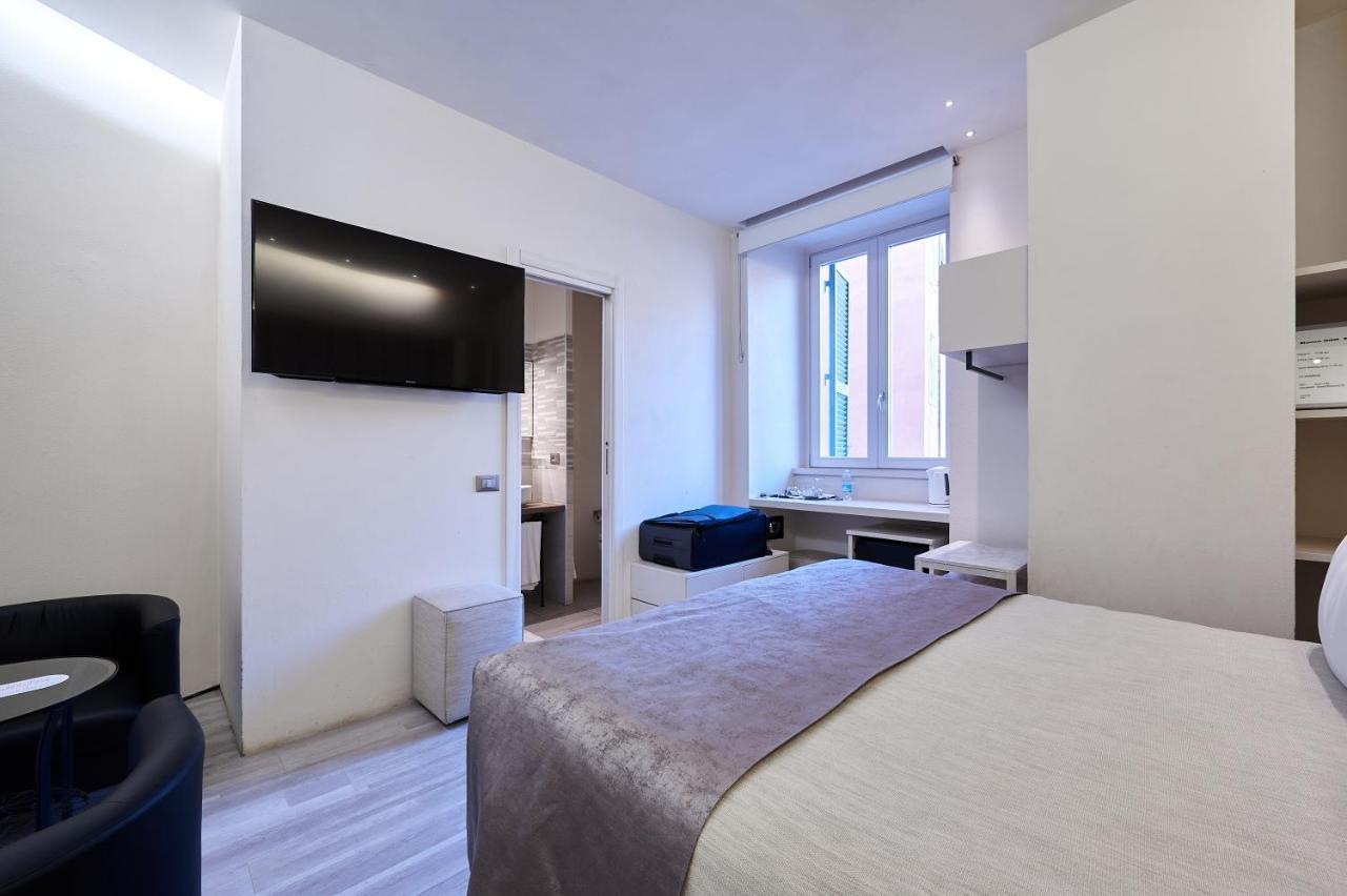 Room 230 Roma Luxury Suites Extérieur photo