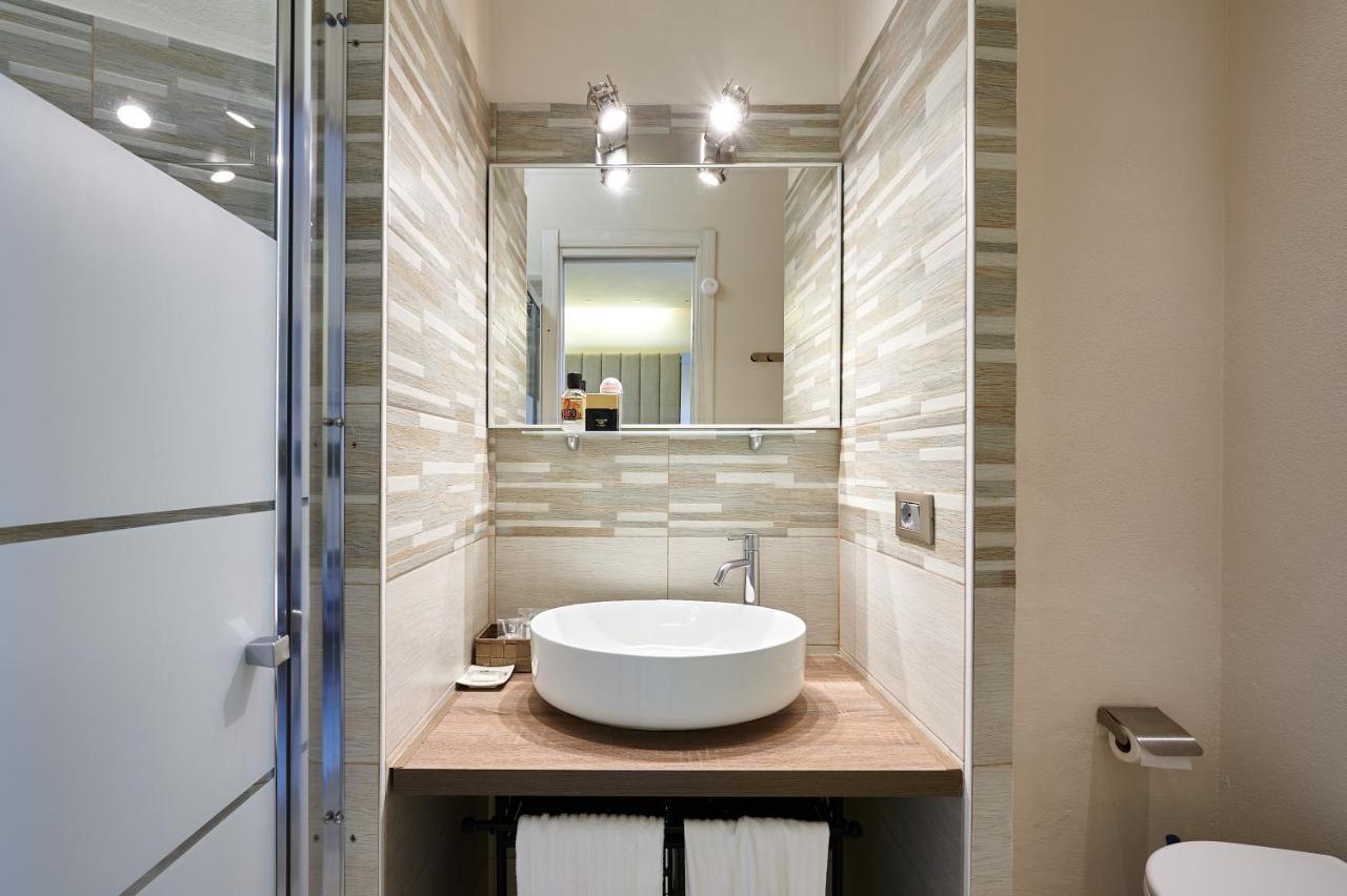 Room 230 Roma Luxury Suites Extérieur photo