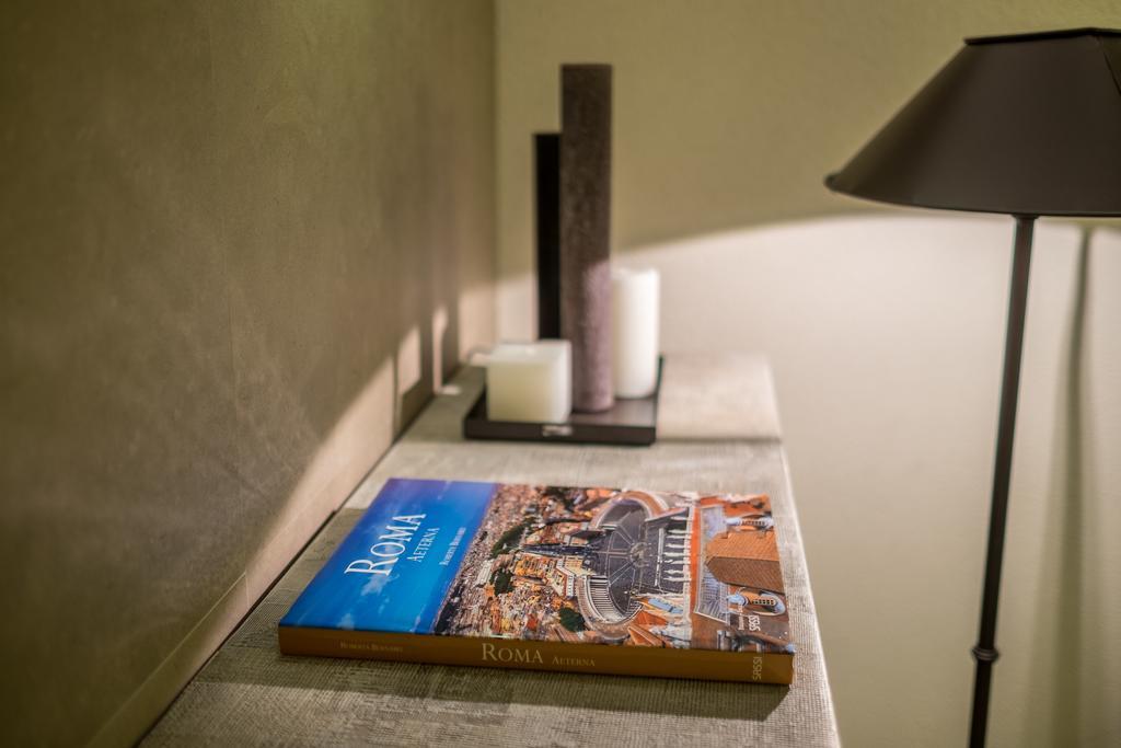 Room 230 Roma Luxury Suites Chambre photo