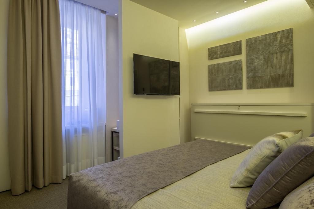 Room 230 Roma Luxury Suites Chambre photo
